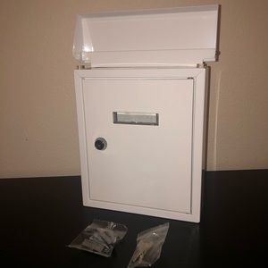 Metal Mailbox with key